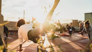 Clases de yoga en la azotea