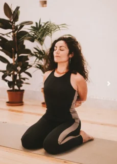 ✨50 HOURS YACEP ADVANCED VINYASA SEQUENCING ✨
This 50-hour Advanced Vinyasa Sequencing Teacher Training in Barcelona is centered on how movement is structured, not how it looks.
Throughout the week, the work focuses on advanced sequencing principles, intelligent transitions, and hands-on adjustments that support dynamic practice. You study how to organize effort, how to create coherent progressions, and how to teach complex material with precision and care.
Classes take place Monday to Friday in English, with weekends free to integrate the process or enjoy the city.
 The training is Yoga Alliance certified and counts toward the 300-hour RYS pathway.

Dates 2026:
 March: Sunday 15th – Saturday 21st March
 May: Sunday 24th – Saturday 30th May
 October: Sunday 18th – Saturday 24th October

📩 Contact us for full details: info@yogaweeks.com | WhatsApp: +34 687 34 39 21

 #vinyasayoga #advancedsequencing #transformativepractice #deeppractice #yogainbarcelona https://info@yogaweeks.com/